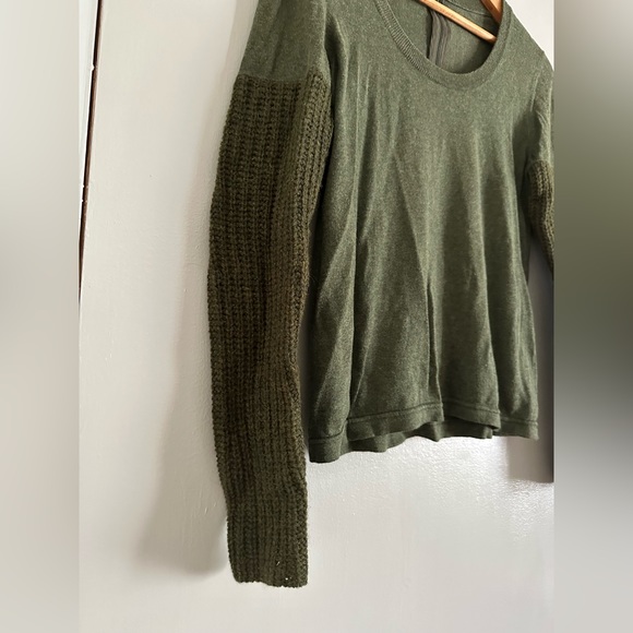 Vintage 2006 Miu Miu ( Prada) long sleeve scoop neck sweater with zipper back - Picture 8 of 12